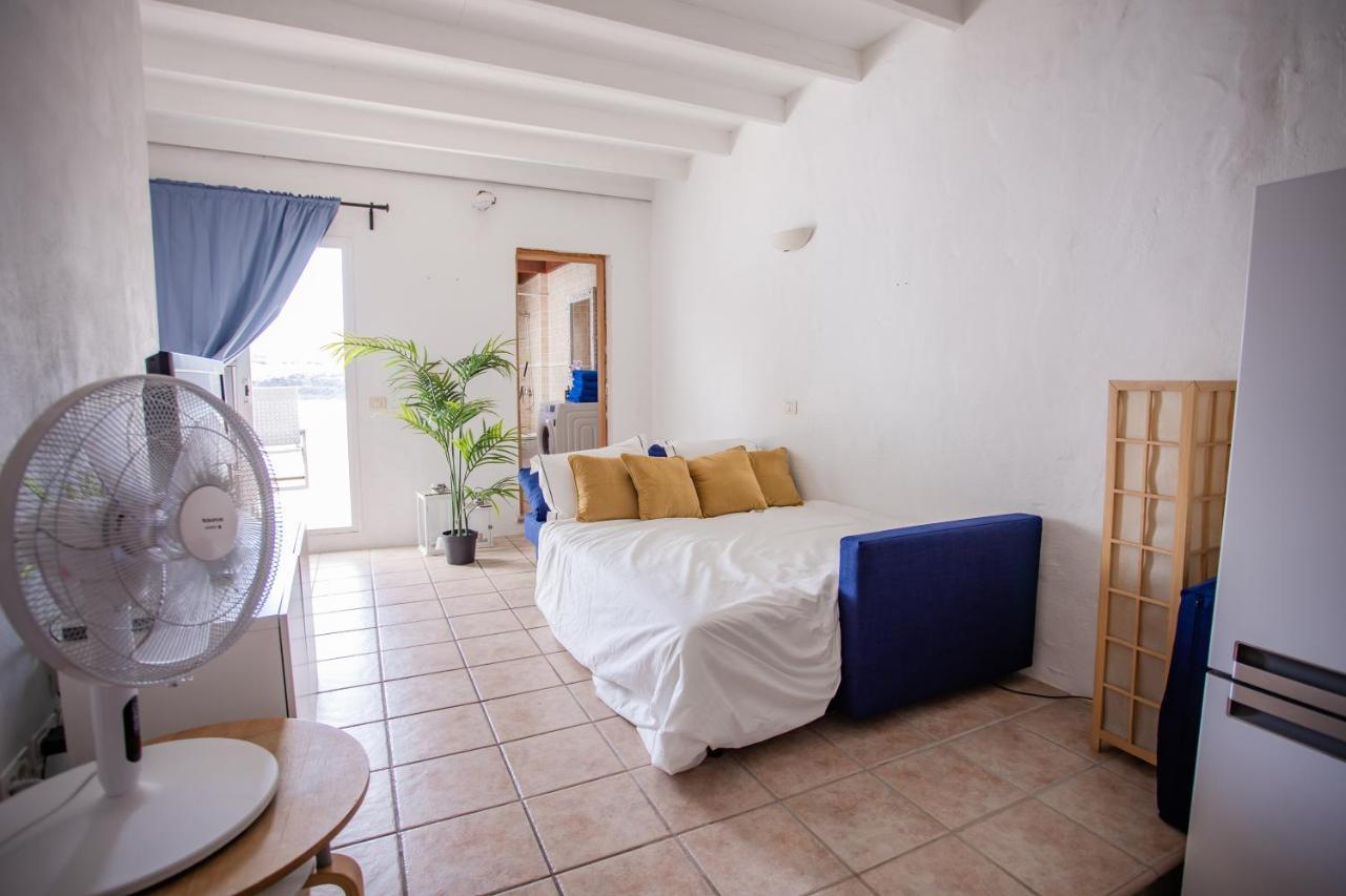 Zarah'S Place “ Ocean” Appartement Sardina Buitenkant foto